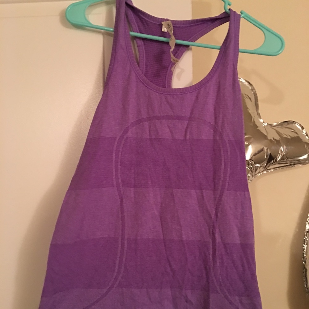 Lululemon athletica workout tank top!